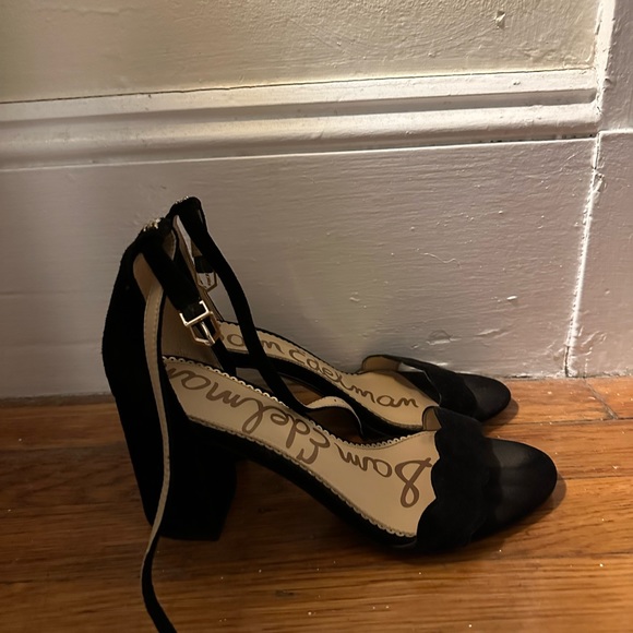 Sam Edelman Odila Scalloped Heel in Black Suede - Picture 2 of 4